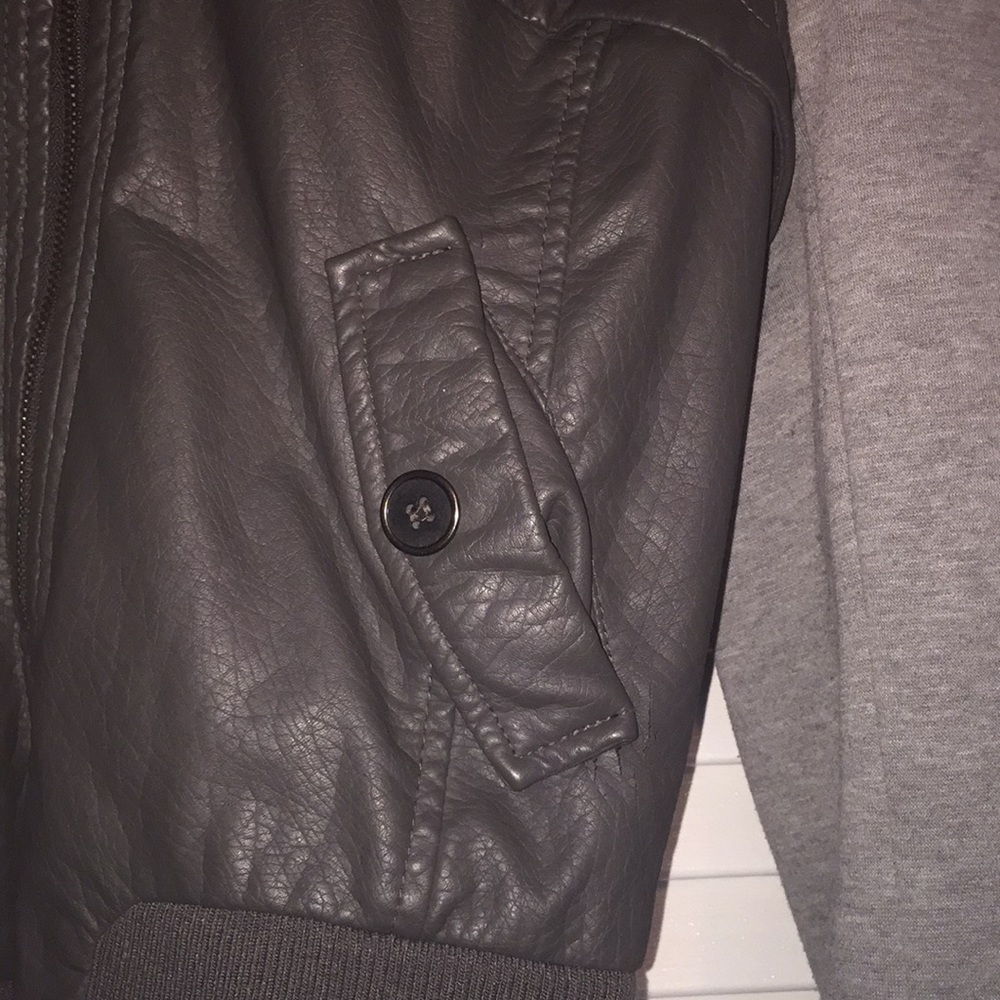 Jacket - Picture 2 of 4